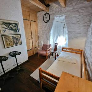 Kamena kuća s bazenom na mirnoj lokaciji, okolica Dobrinja - otok Krk