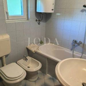 Kamena kuća sa dodatnim objektom+1700m2 poljop.zemljišta,Labin okolica