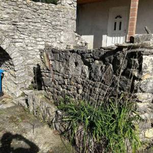 Kamena kuća sa dodatnim objektom+1700m2 poljop.zemljišta,Labin okolica