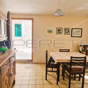 Kamena kuća u centru, 75 m2, Sukošan, Zadar
