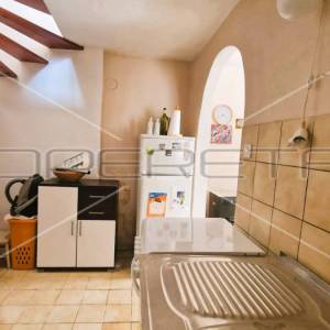 Kamena kuća u centru, 75 m2, Sukošan, Zadar
