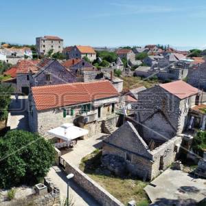 Kamena kuća u Grohotama, otok Šolta, 139 m2