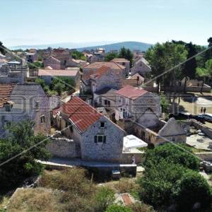 Kamena kuća u Grohotama, otok Šolta, 139 m2