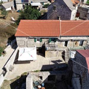 Kamena kuća u Grohotama, otok Šolta, 139 m2
