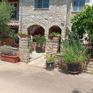 Kamena kuća u nizu,Poreč okolica