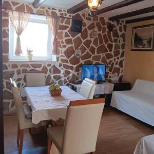 Kamena kuća u nizu,Poreč okolica