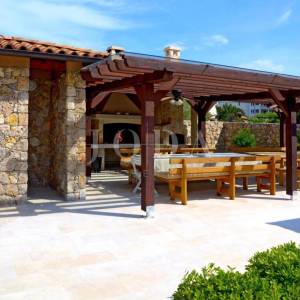 Kamena villa s dva stana blizu mora, Malinska