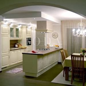 Kamena villa s dva stana blizu mora, Malinska