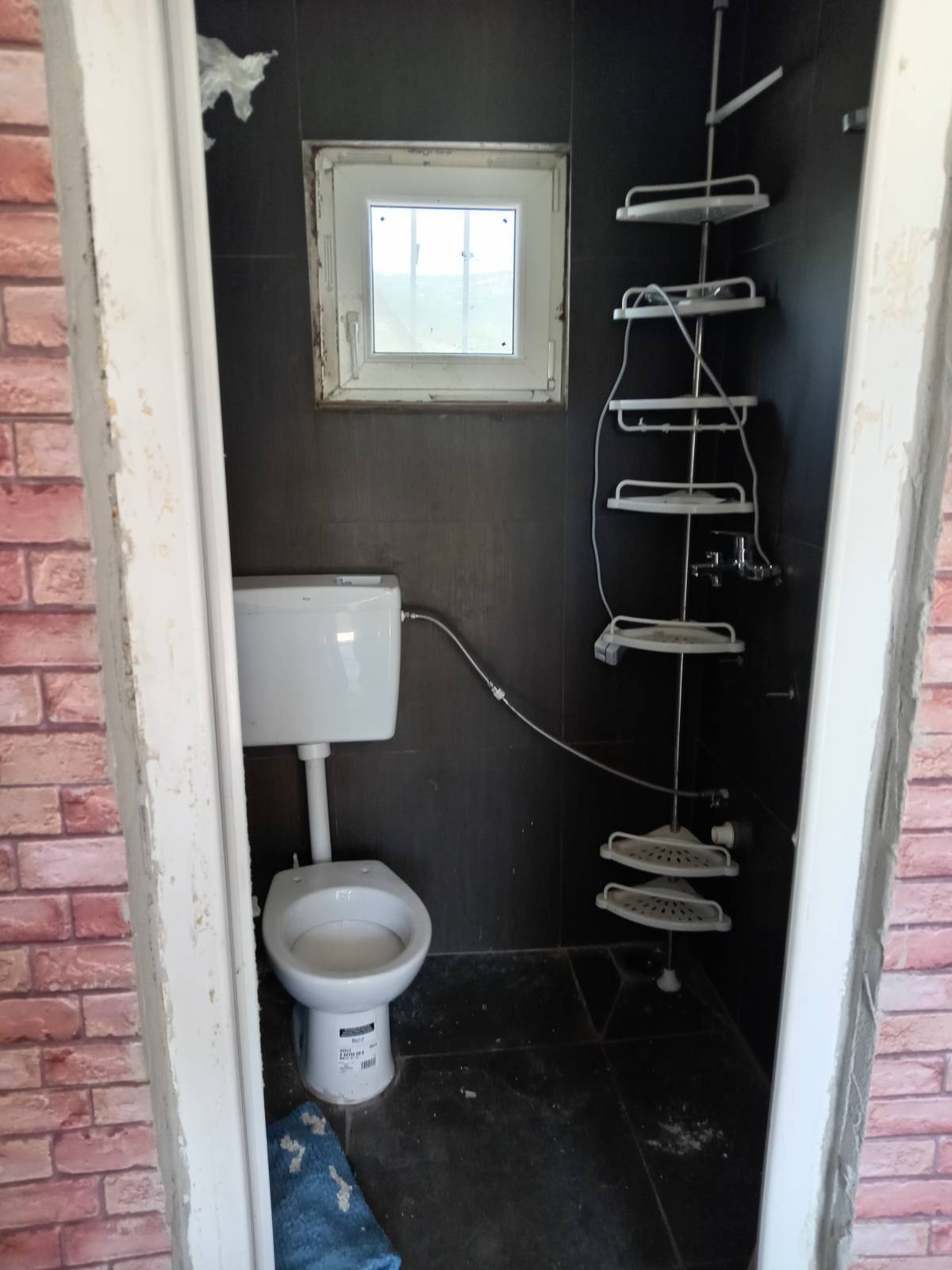 Kaštel Štafilić, 39m2 kuća, 3 pomoćna objekta, 1650m2 poljoprivrednog