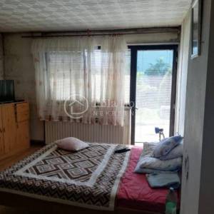 Kerestinec/ Žitarka, kuća 300 m2+ okućnica 1000 m2.