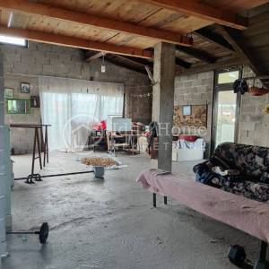 Kerestinec/ Žitarka, kuća 300 m2+ okućnica 1000 m2.