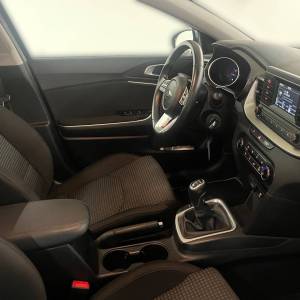 Kia Ceed (cee'd) 1.0 T-GDI LP ISG LX URBAN