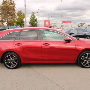 Kia Ceed Sportswagon 1.5 T-GDi 160ks *NAVIGACIJA, KAMERA*