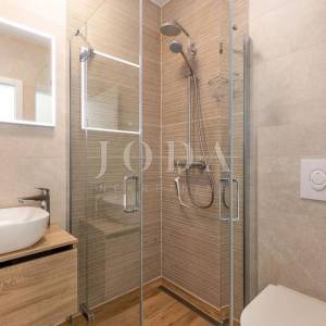 Klenovica apartman 1.red do mora