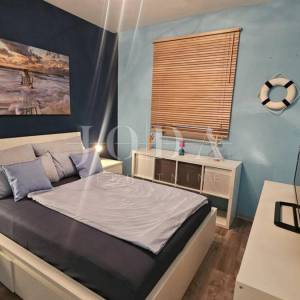 Klenovica kuća sa tri jedinice