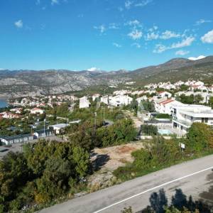 Klenovica, moderna kuća s bazenom