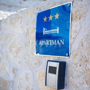 Kompletno opremljena kuća sa bazenom,okolica Poreča