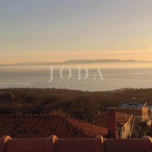 Kostrena kuća