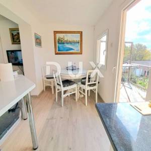 KRALJEVICA - etaža kuće s dvorištem i pogledom na more