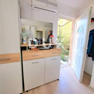 KRALJEVICA - etaža kuće s dvorištem i pogledom na more