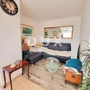 KRALJEVICA - etaža kuće s dvorištem i pogledom na more