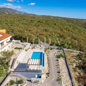 Kraljevica kuća iznad mora