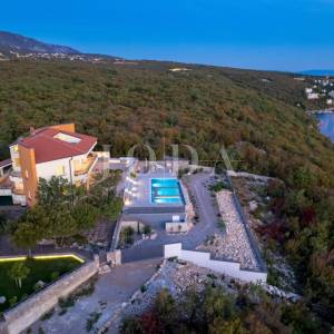 Kraljevica kuća iznad mora