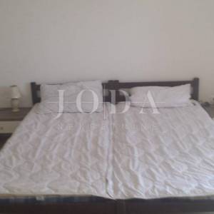 Kraljevica, Oštro, kuća s apartmanima i bazenom!