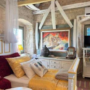 Krnica, renovirana kamena Villa sa bazenom