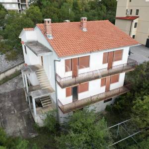 Kuća 1.red do mora