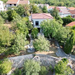 Kuća iznad plaže
