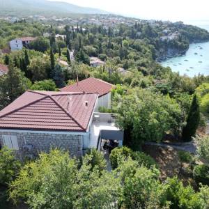 Kuća iznad plaže