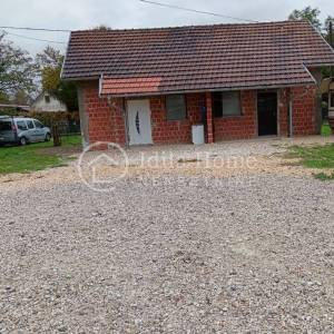 Kuća: Karlovac/Skakavac, Prizemnica, 66m2
