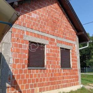 Kuća: Karlovac/Skakavac, Prizemnica, 66m2