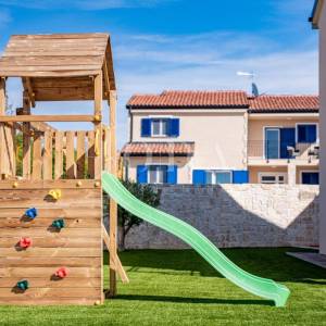 Kuća mediteranskog stila s bazenom, okolica Dobrinja - otok Krk