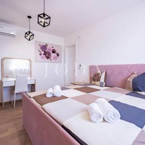 Kuća mediteranskog stila s bazenom, okolica Dobrinja - otok Krk