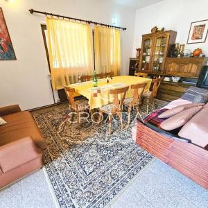 KUĆA NA BRIJEGU, PEŠĆENICA VINIČKA