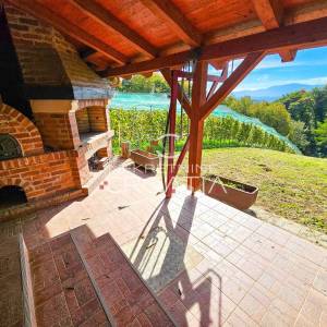 KUĆA NA BRIJEGU, PEŠĆENICA VINIČKA