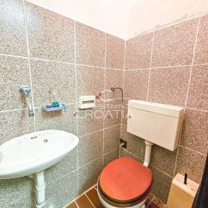 KUĆA NA BRIJEGU, PEŠĆENICA VINIČKA