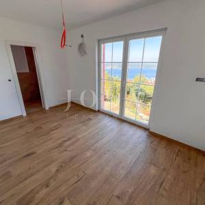 Kuća novogradnja Crikvenica sa bazenom