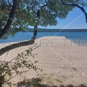 Kuća s 2 stana, garaža, pogled, 300 m od mora, Kruševo,  233 m2, 