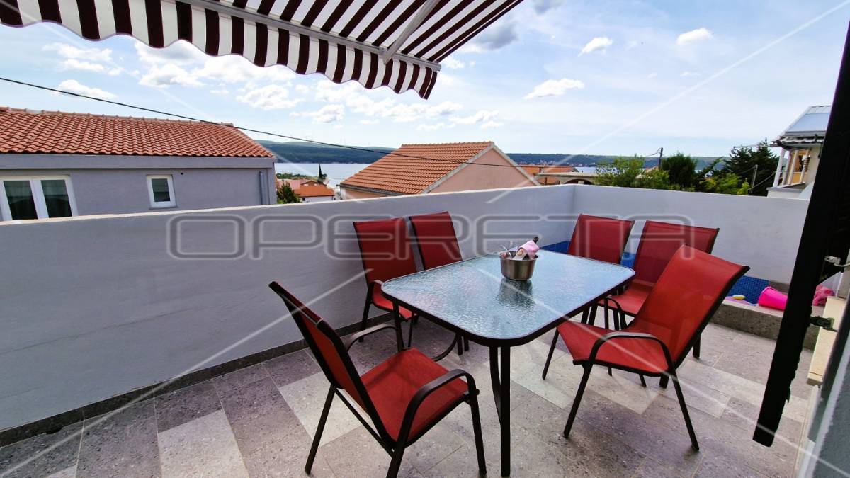 Kuća s 2 stana, garaža, pogled, 300 m od mora, Kruševo,  233 m2,