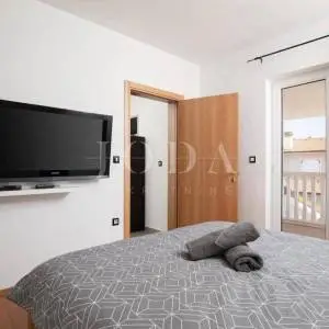 Kuća s bazenom blizu Pule