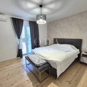 Kuća s bazenom u fazi renovacije, otok Krk
