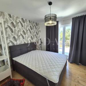 Kuća s bazenom u fazi renovacije, otok Krk