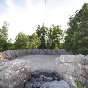 Kuća s dva apartmana u prirodi, okolica Vrbnika