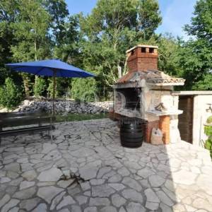 Kuća s dva apartmana u prirodi, okolica Vrbnika