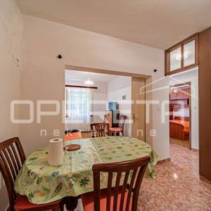 Kuća s potencijalom na atraktivnoj lokaciji uz more,uvala Tri Porte, Korčula