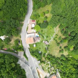 Kuća sa 4000m2 zemljišta