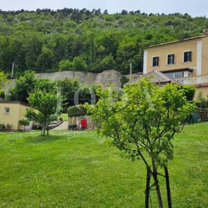 Kuća sa 4000m2 zemljišta